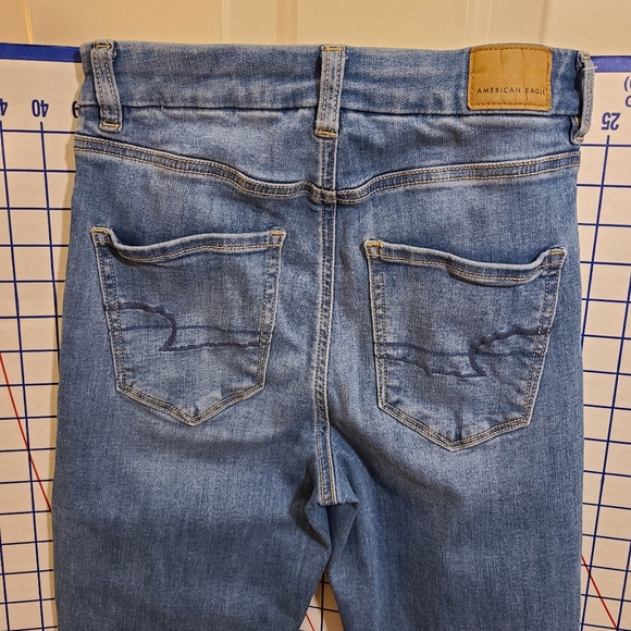 American Eagle Curvy Super Hi-Rise Jegging Crop, Size 2 Regular - Picture 4 of 9